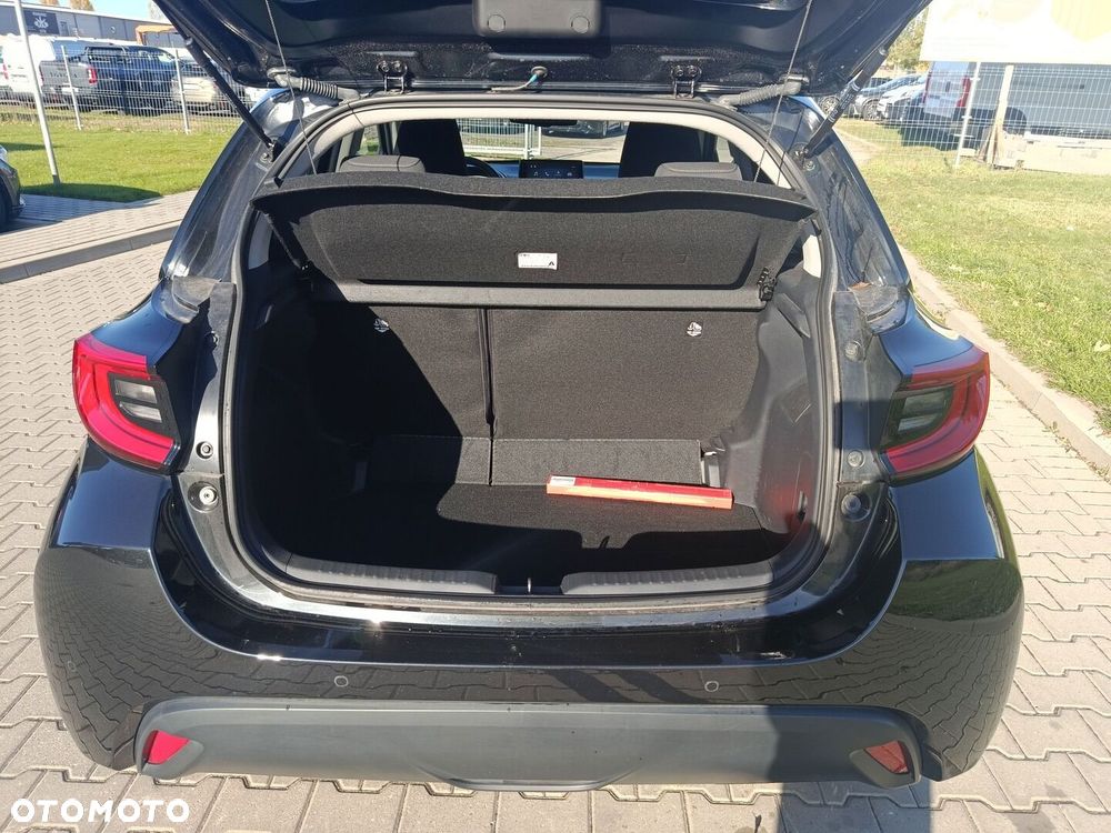 Toyota Yaris Hybrid 1.5 Style - 13
