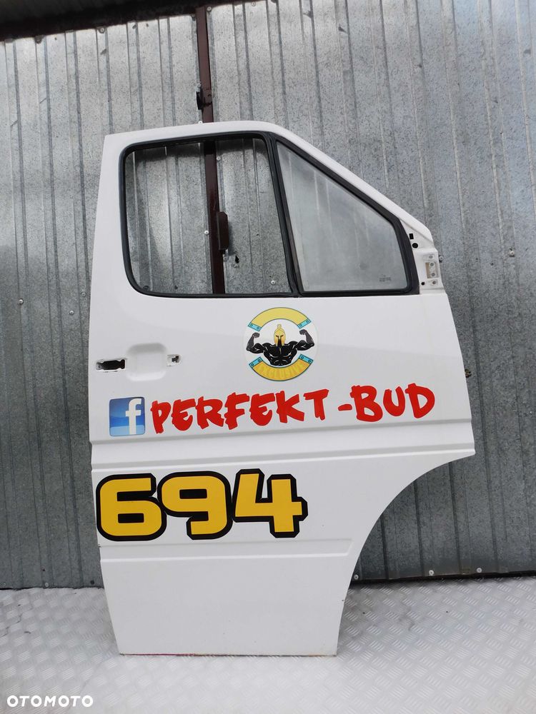 Drzwi Przednie Prawe Pasażera Mercedes Sprinter W901 VW LT 28 35 46 BIAŁE OEM