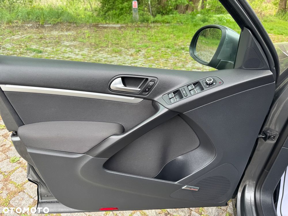 Volkswagen Tiguan 2.0 TDI Perfectline - 20