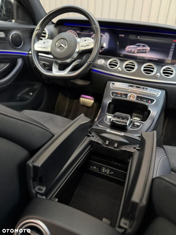 Mercedes-Benz Klasa E 220 d 9G-TRONIC - 26
