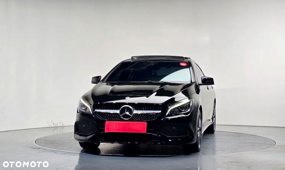 Mercedes-Benz CLA - 2