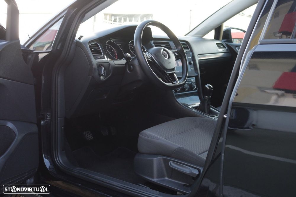 VW Golf Variant 1.0 TSI Confortline - 16