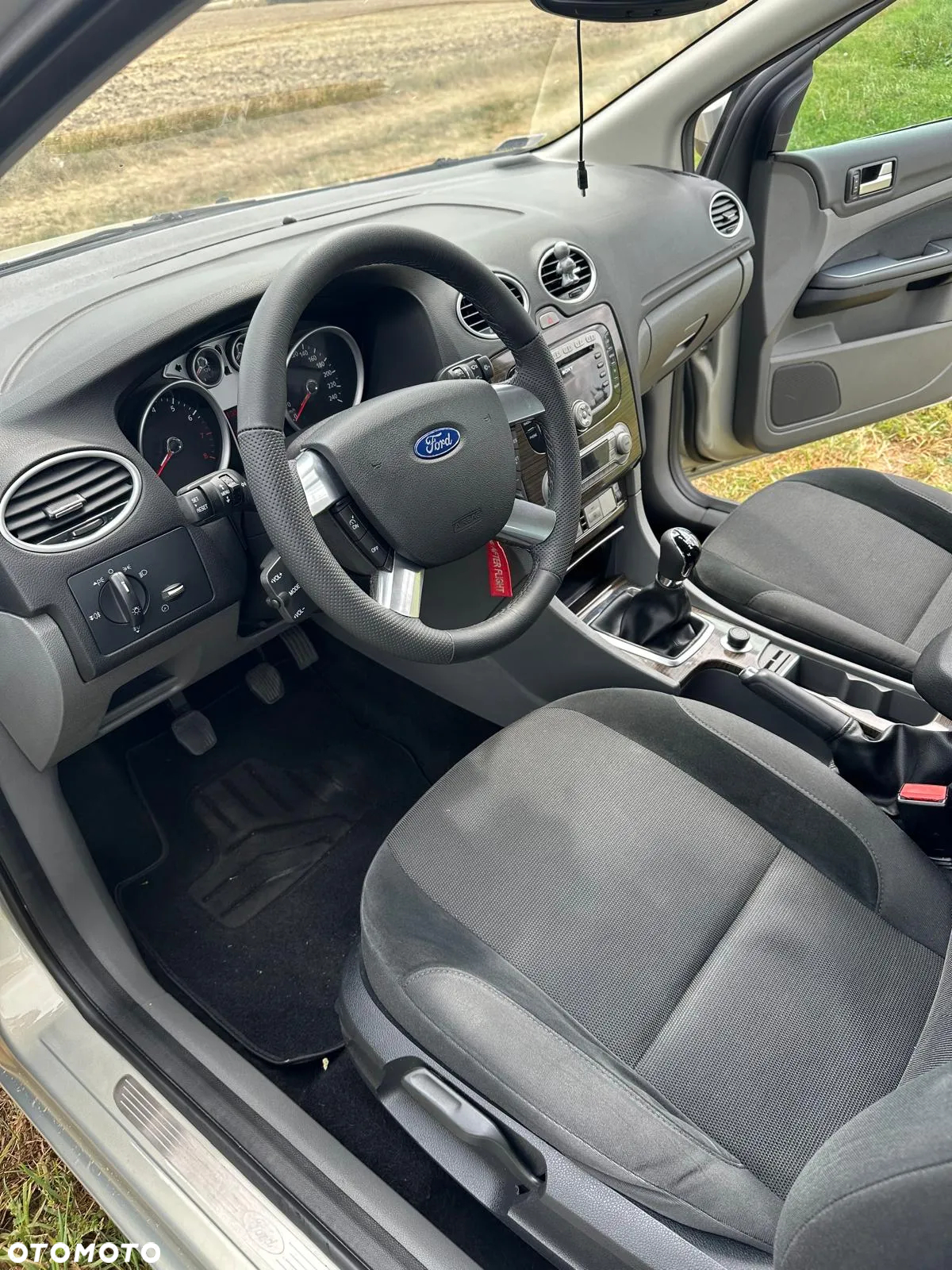 Ford Focus 2.0 Ghia - 7