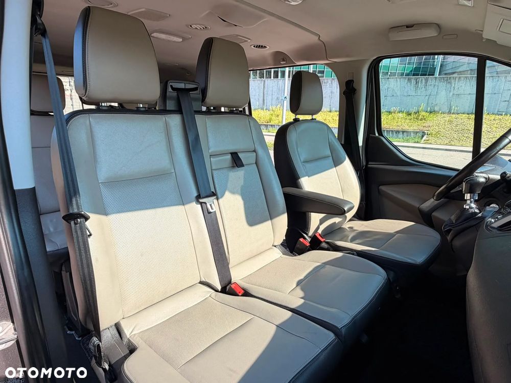 Ford Tourneo Custom 310 L2H1 VA Titanium - 37