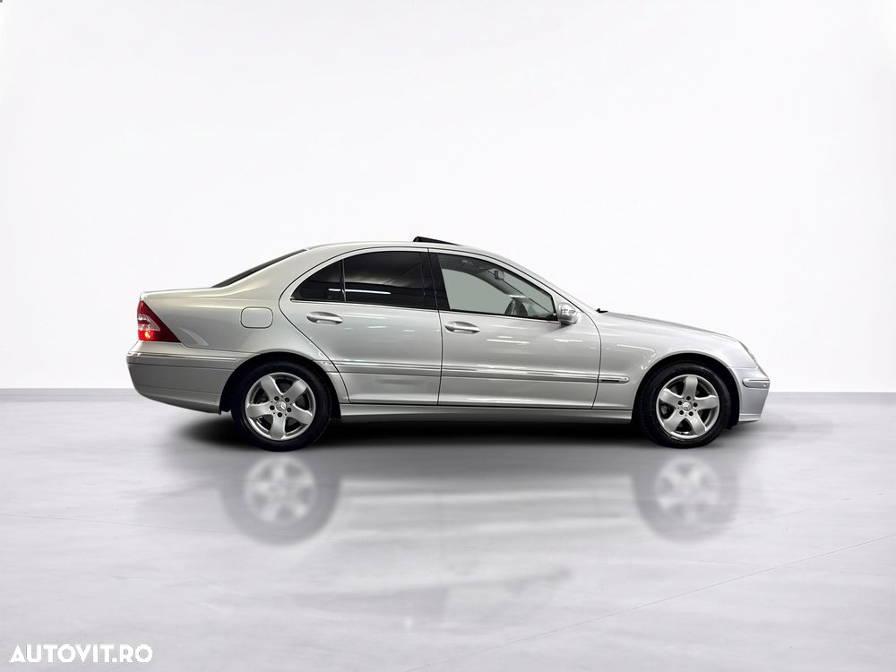 Mercedes-Benz C - 6