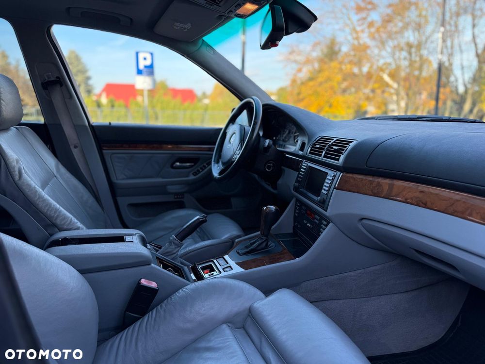 BMW Seria 5 - 12