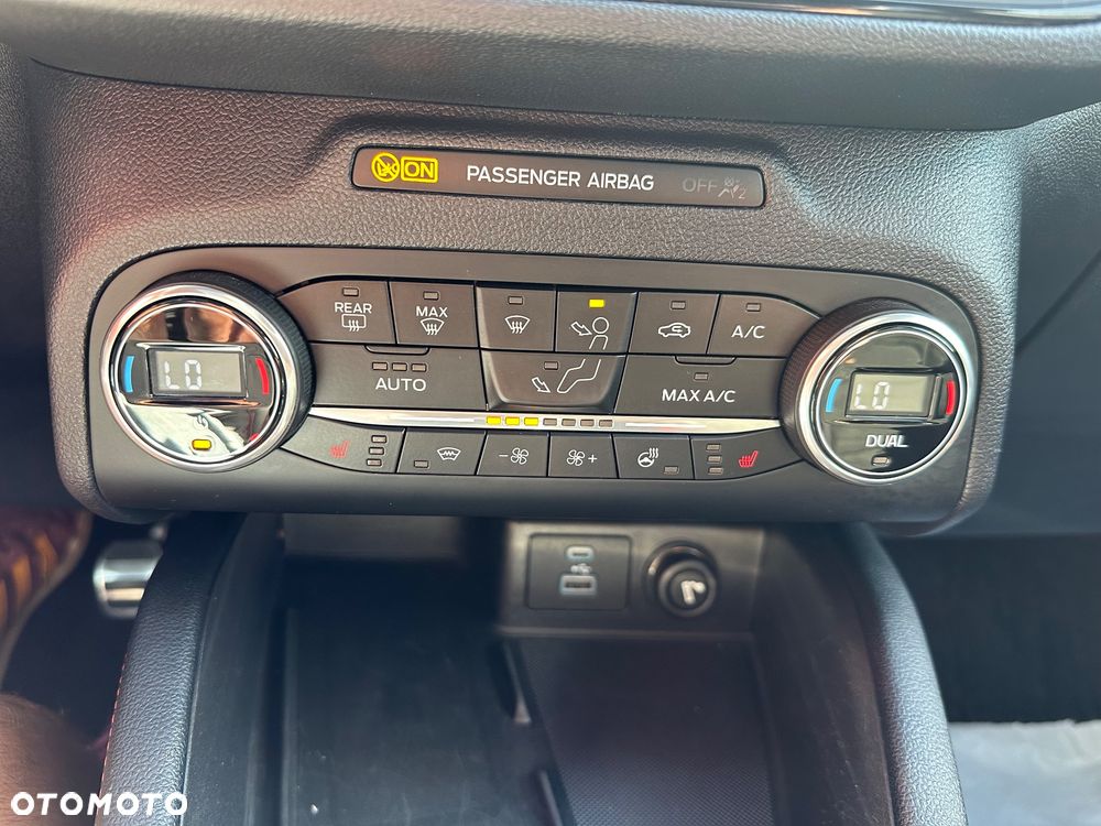 Ford Kuga 2.0 EcoBlue Hybrid ST-LINE - 27