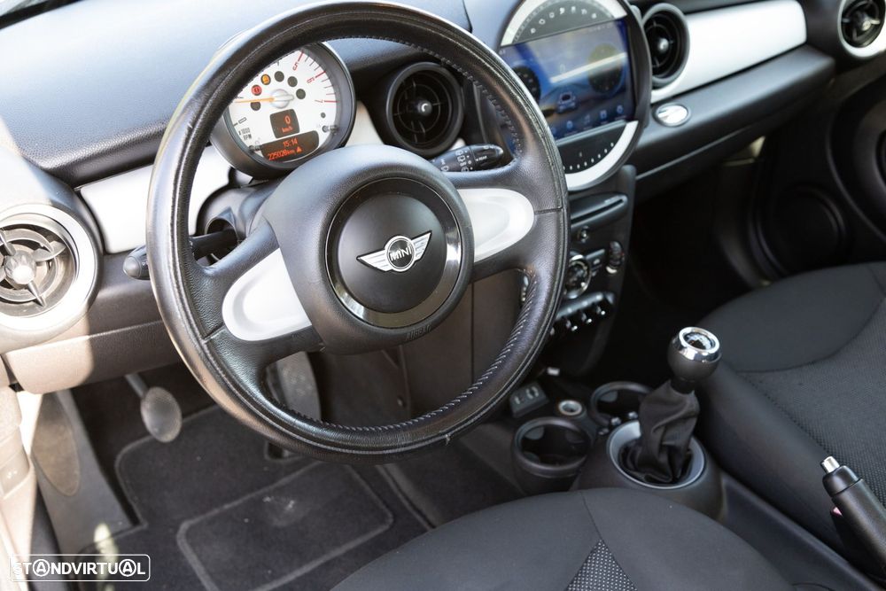 MINI 3 Portas One D - 55