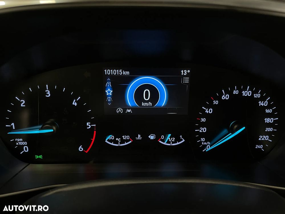 Ford Focus 1.5 EcoBlue Titanium - 28
