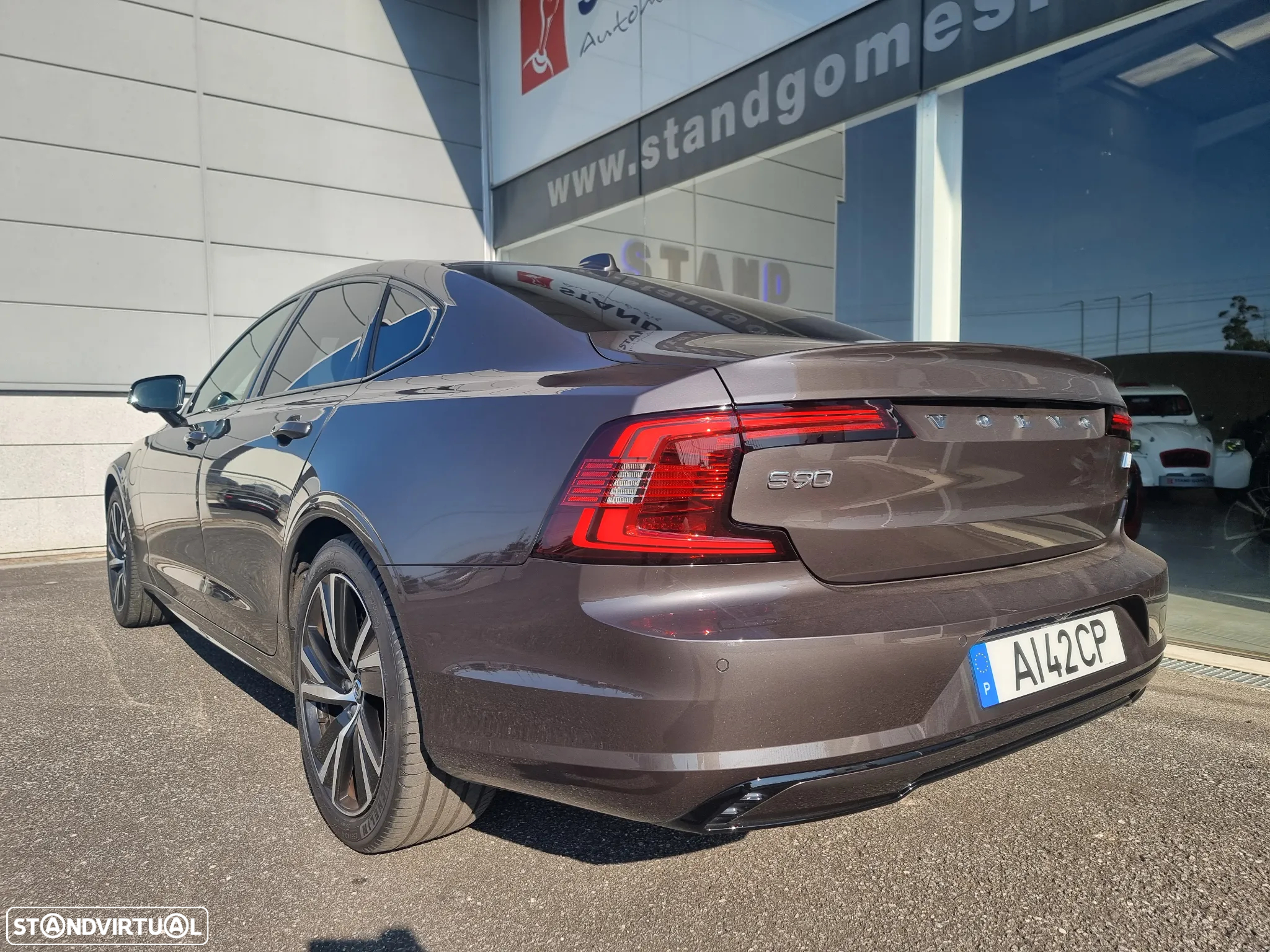 Volvo S90 2.0 T8 PHEV R-Design Expression AWD - 5