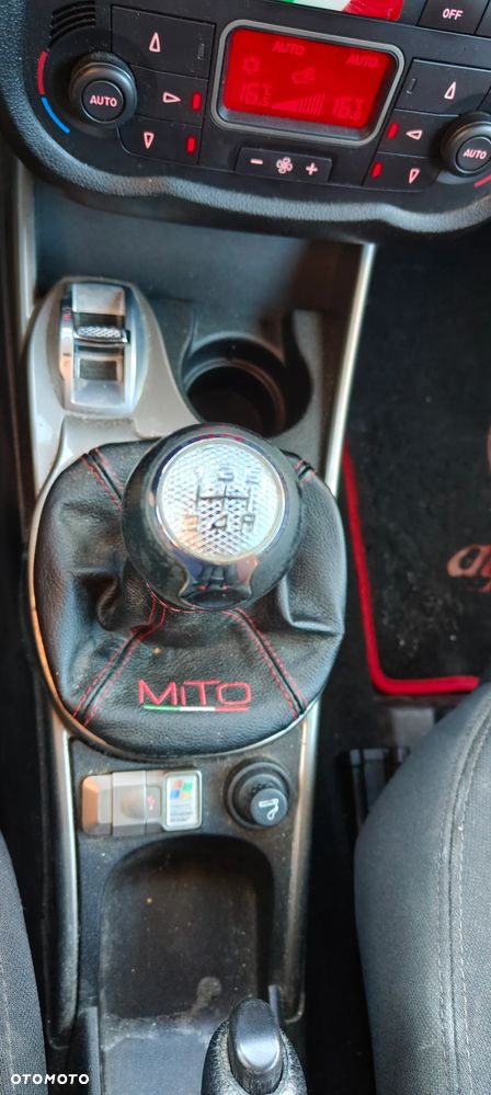 Alfa Romeo Mito 1.4 TB Distinctive - 14