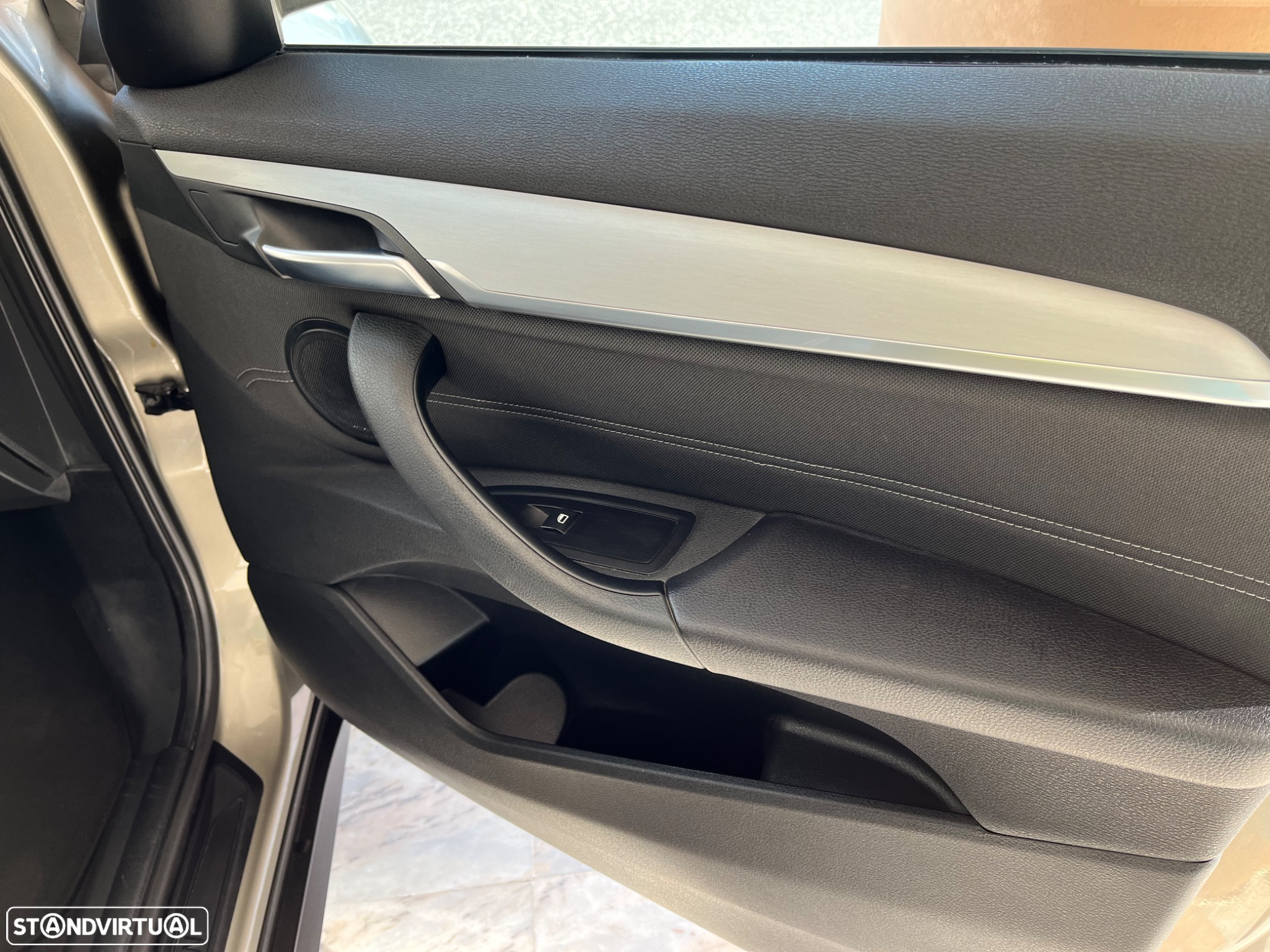 BMW X1 16 d sDrive Line Sport - 50