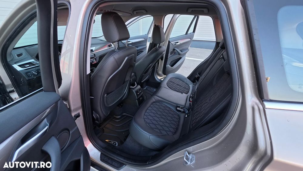 BMW X1 sDrive18i Aut. xLine - 12