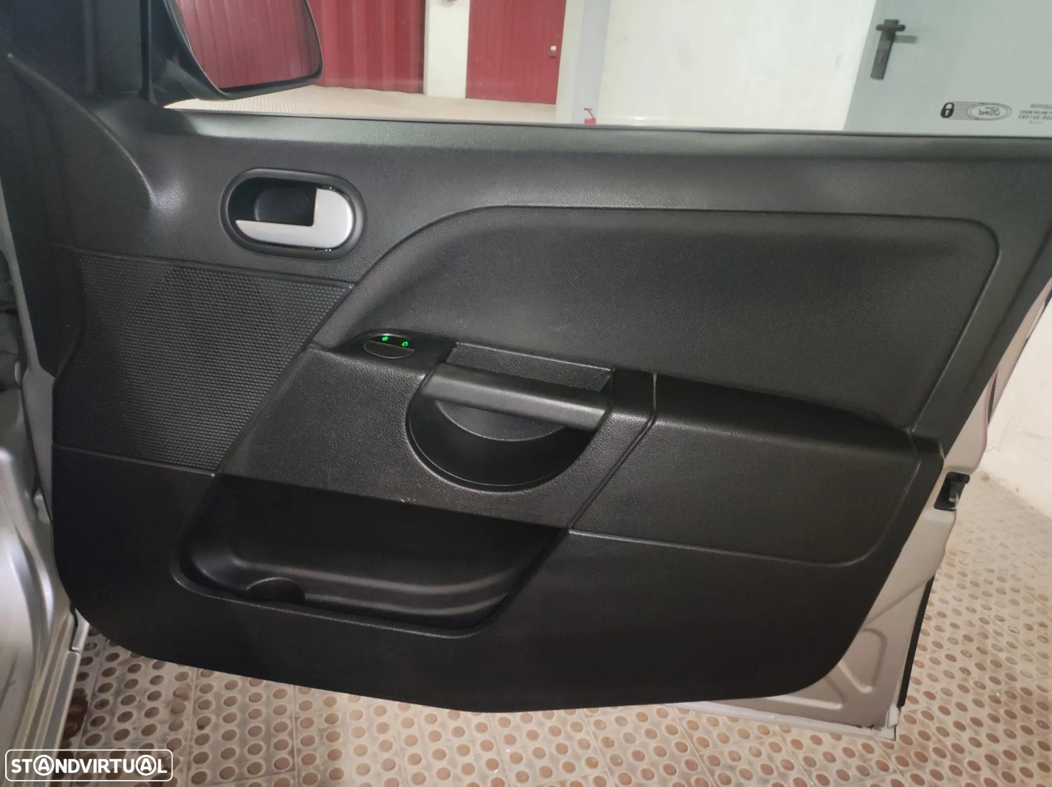 Ford Fiesta 1.25 Ambiente - 14