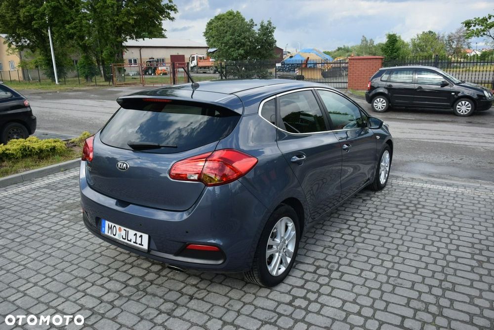 Kia Ceed 1.4 CVVT Dream Team Edition - 14