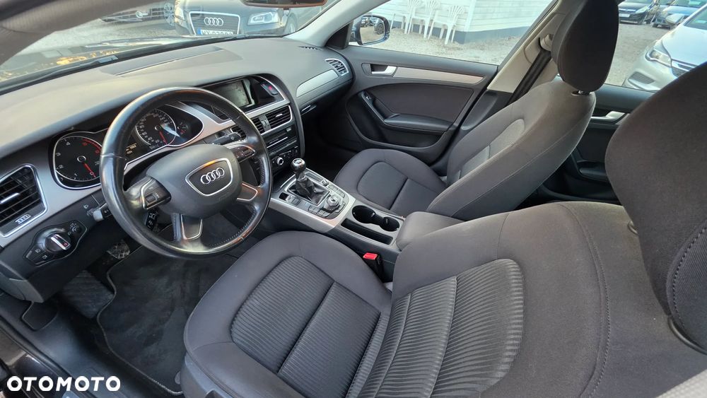 Audi A4 Limousine - 14