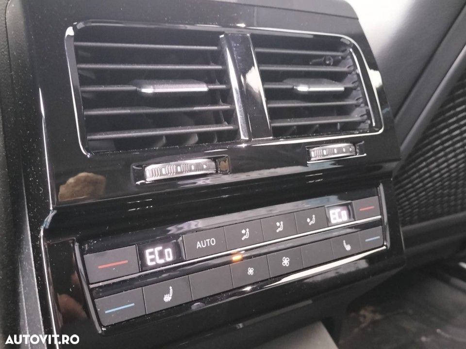 Volkswagen Touareg - 15