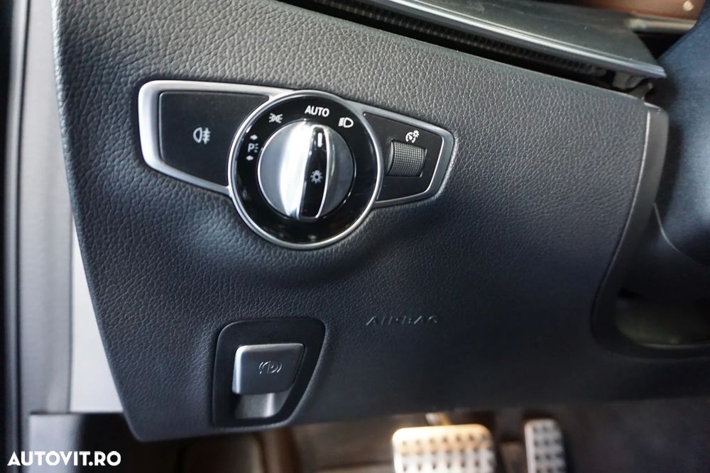 Mercedes-Benz E 200 4MATIC Aut. - 24