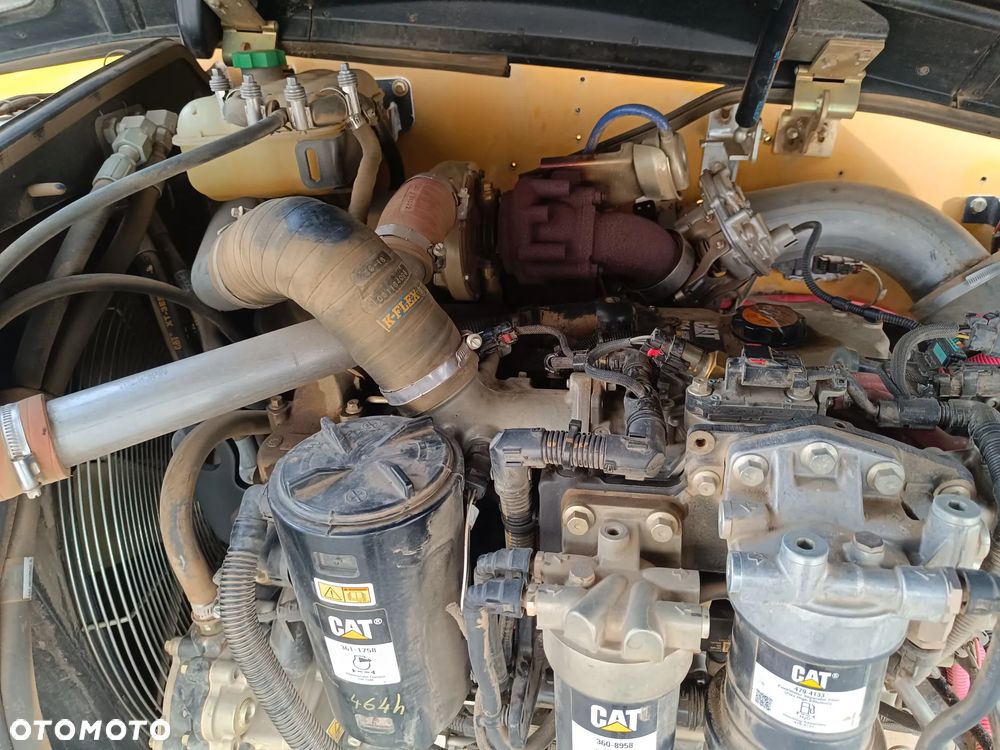 Caterpillar TH357D - 8