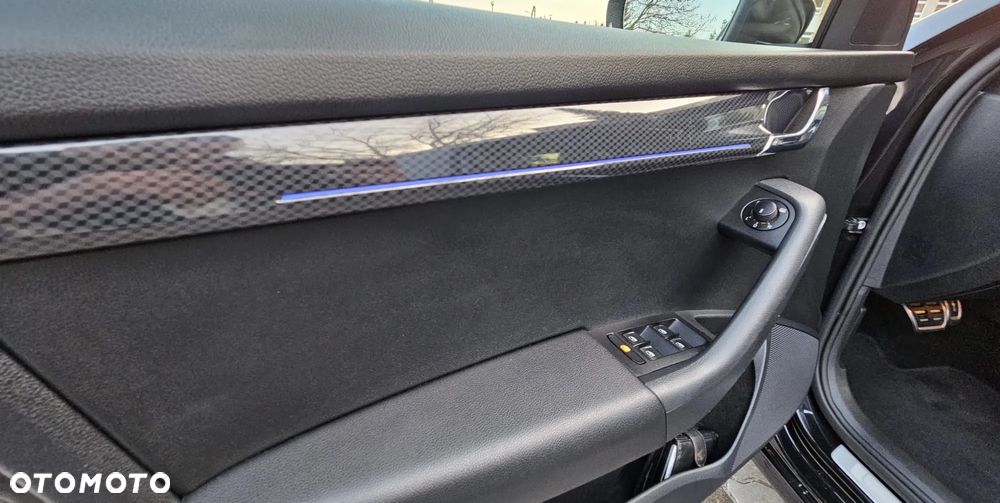 Skoda Octavia 2.0 TDI 4x4 DSG RS - 23