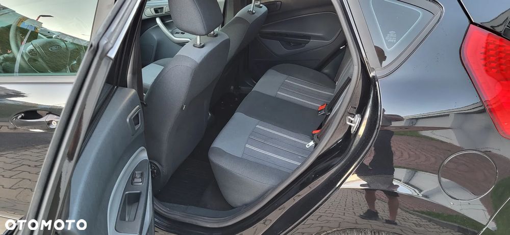 Ford Fiesta 1.25 Ambiente - 11