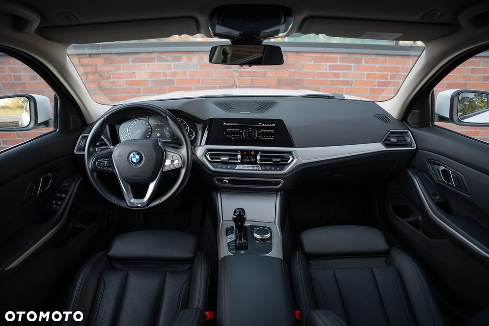 BMW Seria 3 318i Sport Line - 5