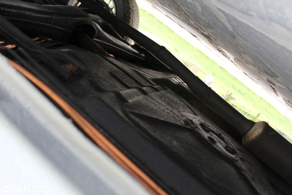 BMW Seria 5 518 i - 29