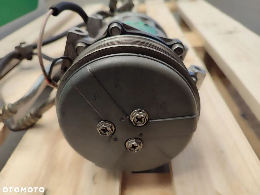 Kompresor klimatyzacji 4234471M1 Massey Ferguson 8937 - 4