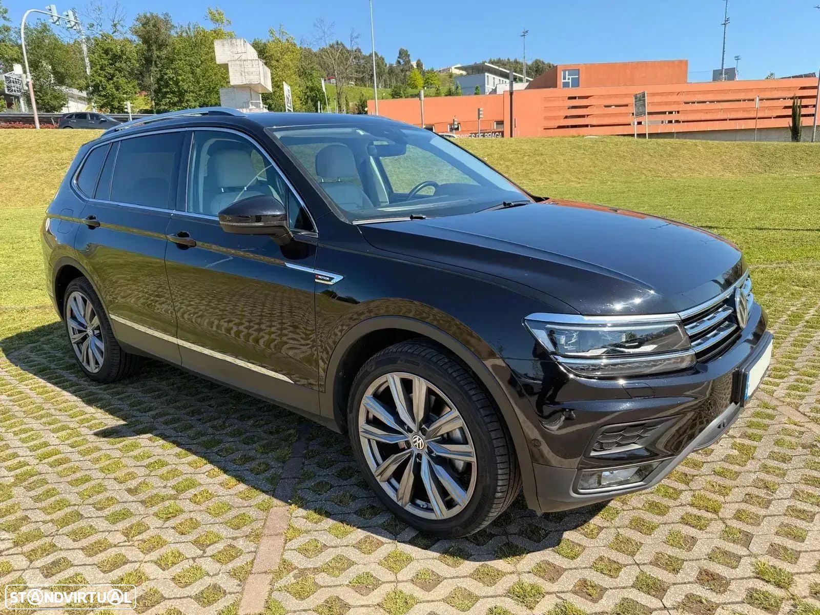 VW Tiguan Allspace 2.0 TDI High.DSG 4Motion - 1