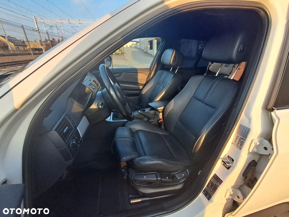 BMW X3 3.0d - 25