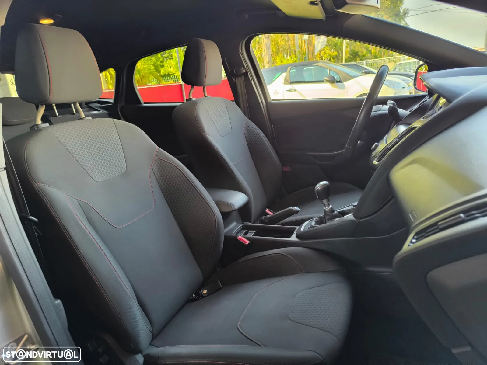 Ford Focus 1.5 TDCi ST-Line - 25