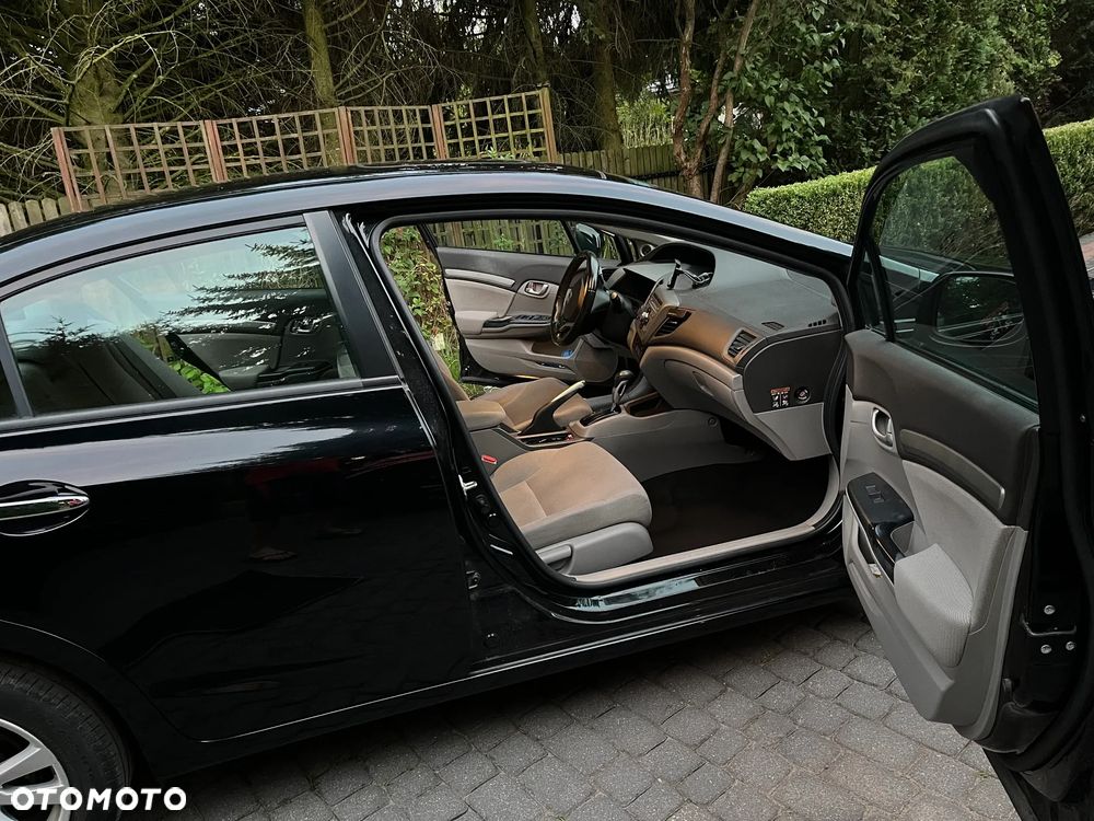 Honda Civic ver-1-8-executive - 9