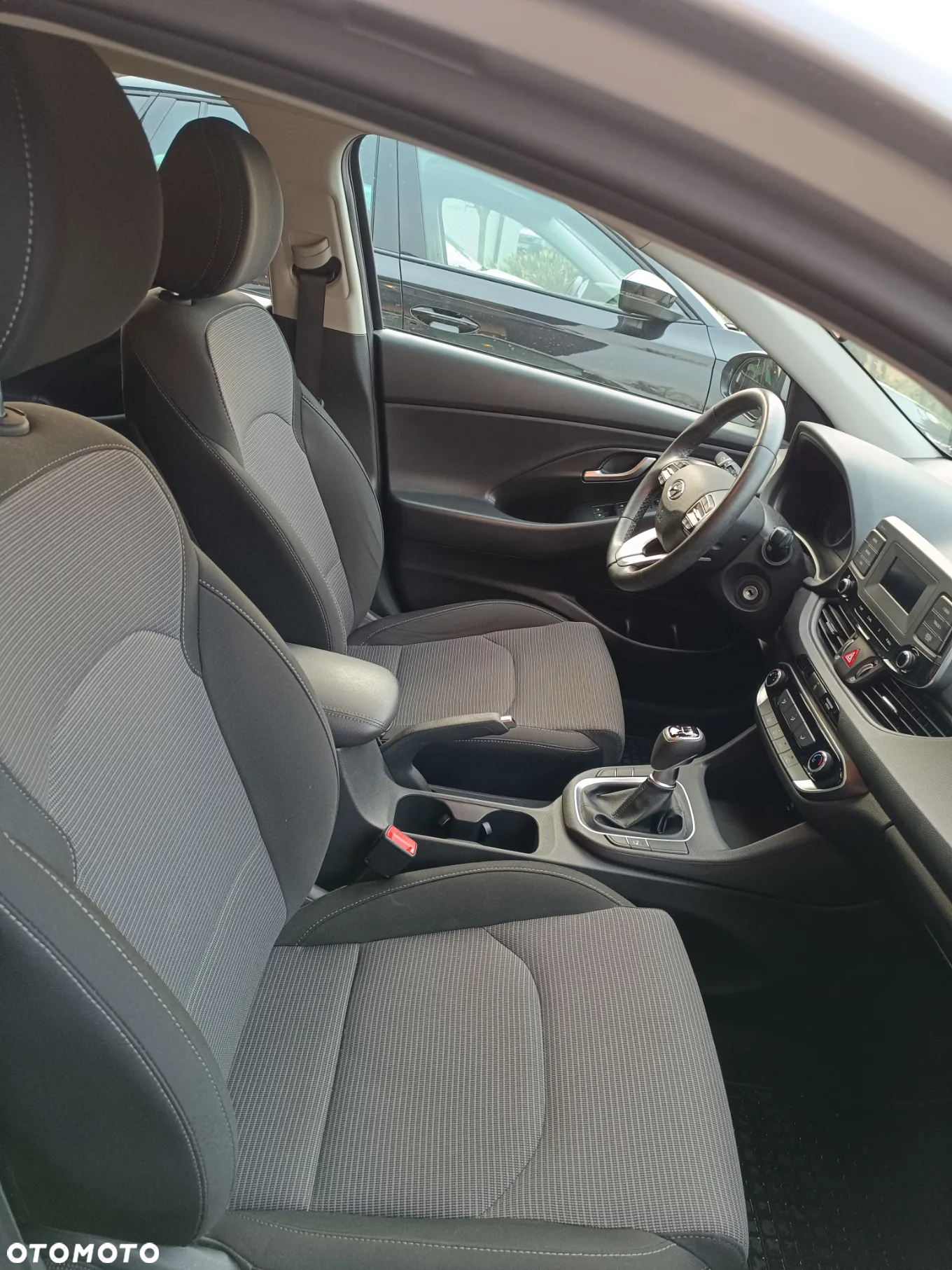 Hyundai i30 1.5 DPI Classic + - 8