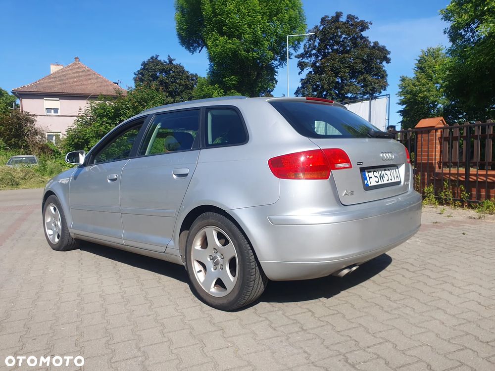 Audi A3 Sportback 2.0 TDI Ambition - 4