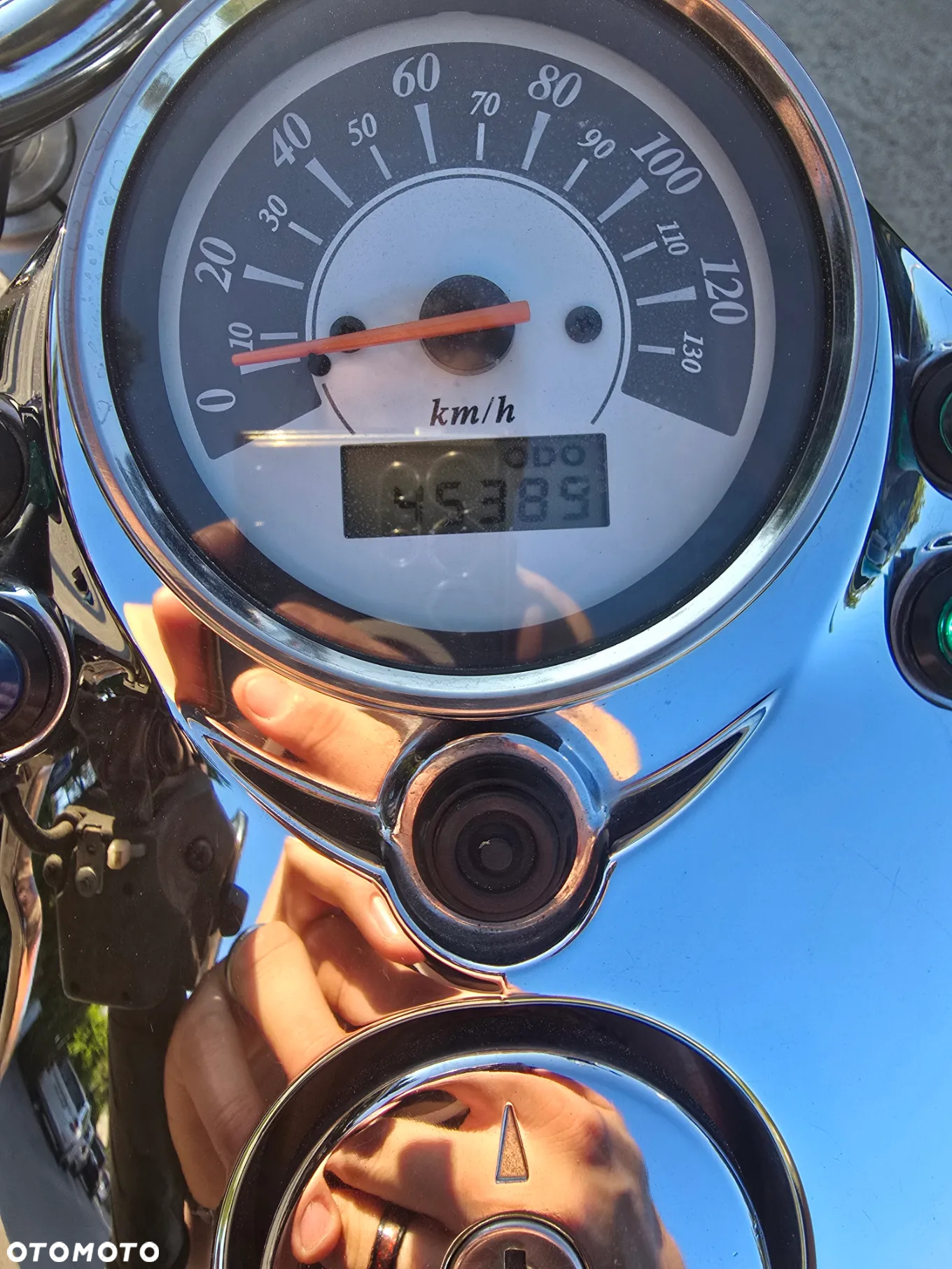 Suzuki Intruder - 8