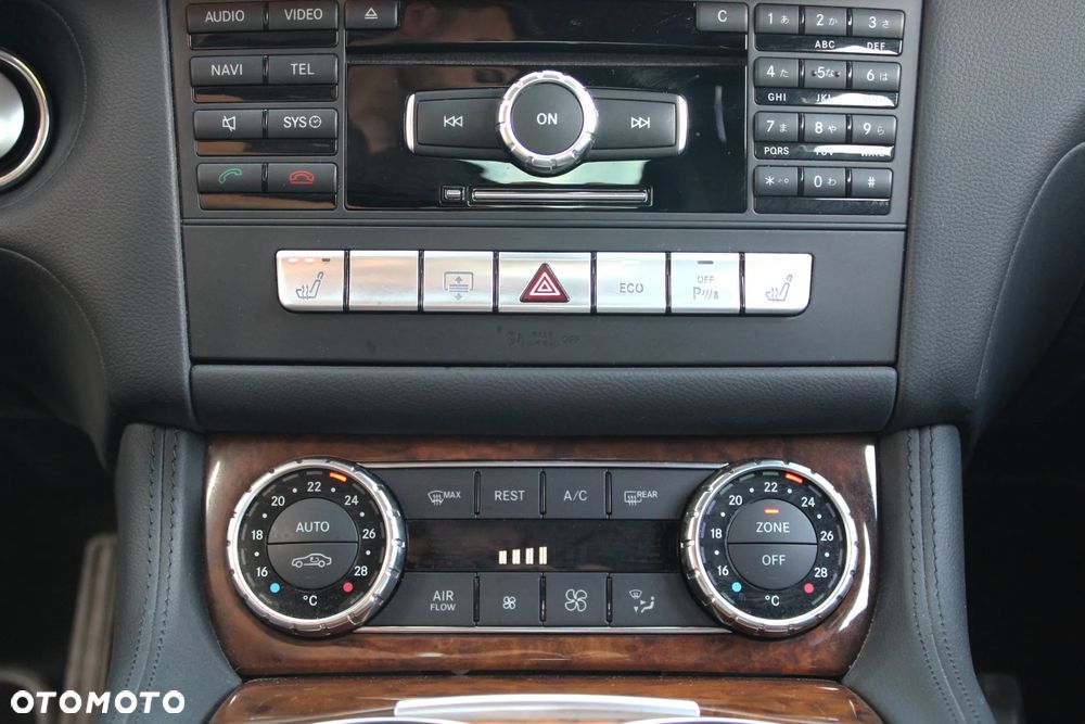 Mercedes-Benz CLS 350 BlueEFFICIENCY 7G-TRONIC - 25