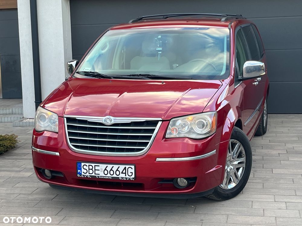 Chrysler Town & Country - 1