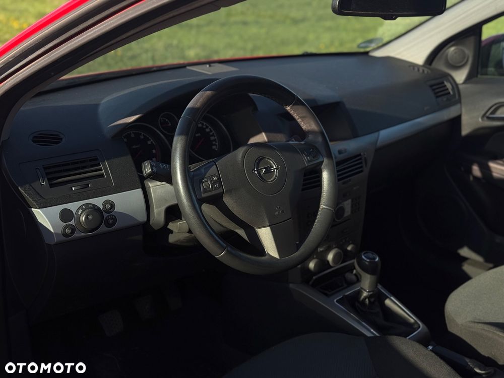 Opel Astra 1.6 Sport - 12