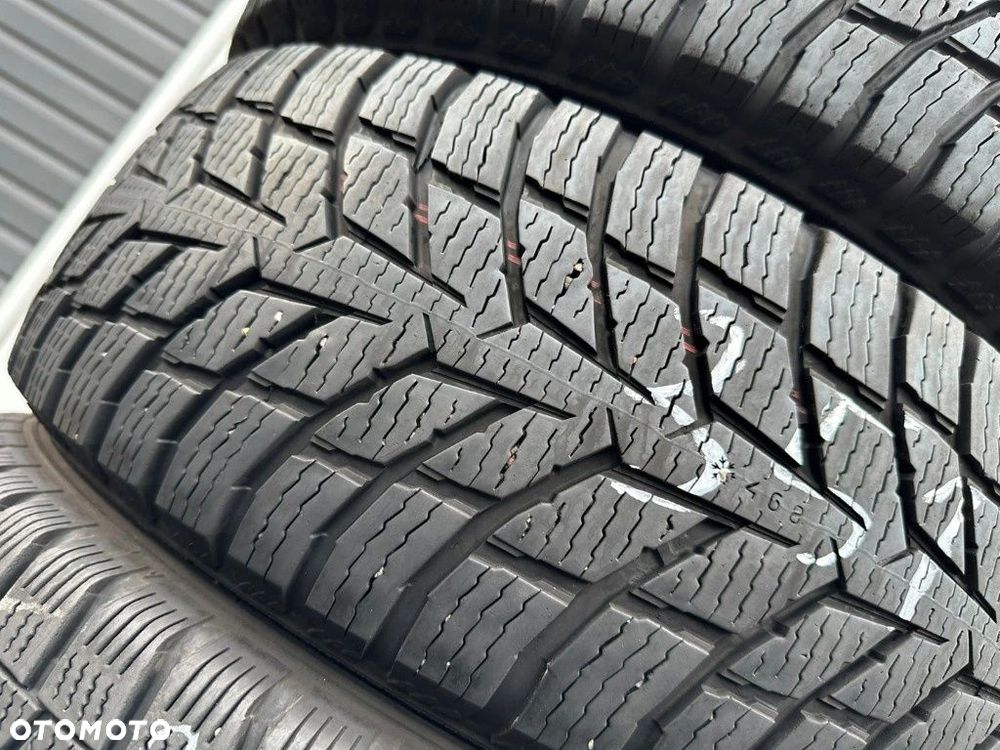 215/65r15C Nokian SnowProof C_7mm_2szt_(351) - 3