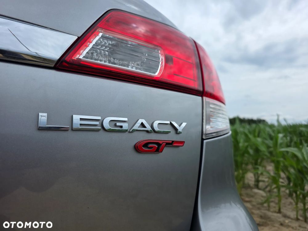 Subaru Legacy 2.5i GT - 33