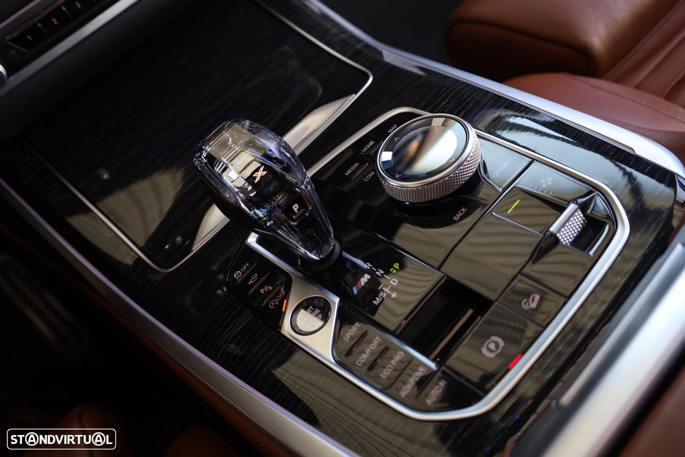 BMW X7 M50d - 51