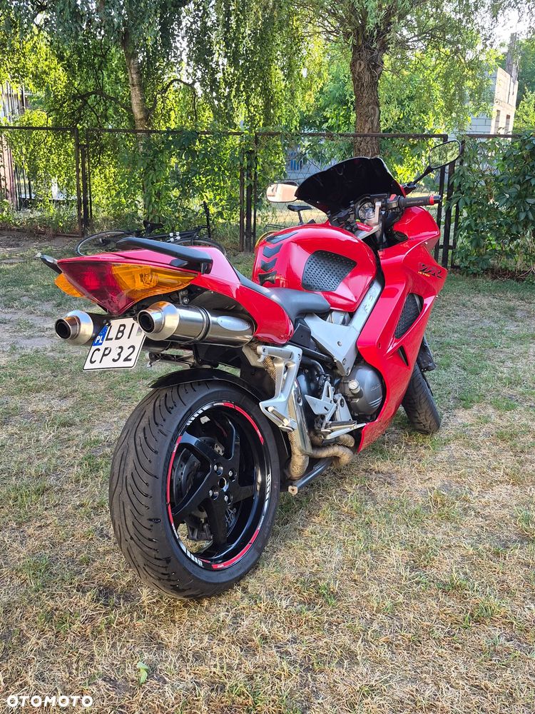 Honda VFR - 2