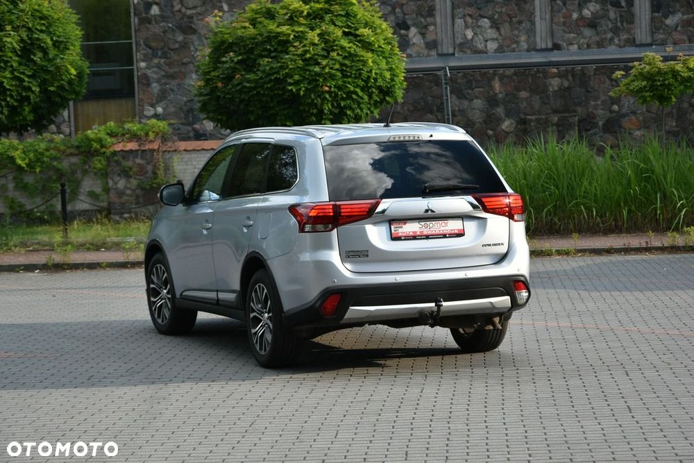 Mitsubishi Outlander - 5