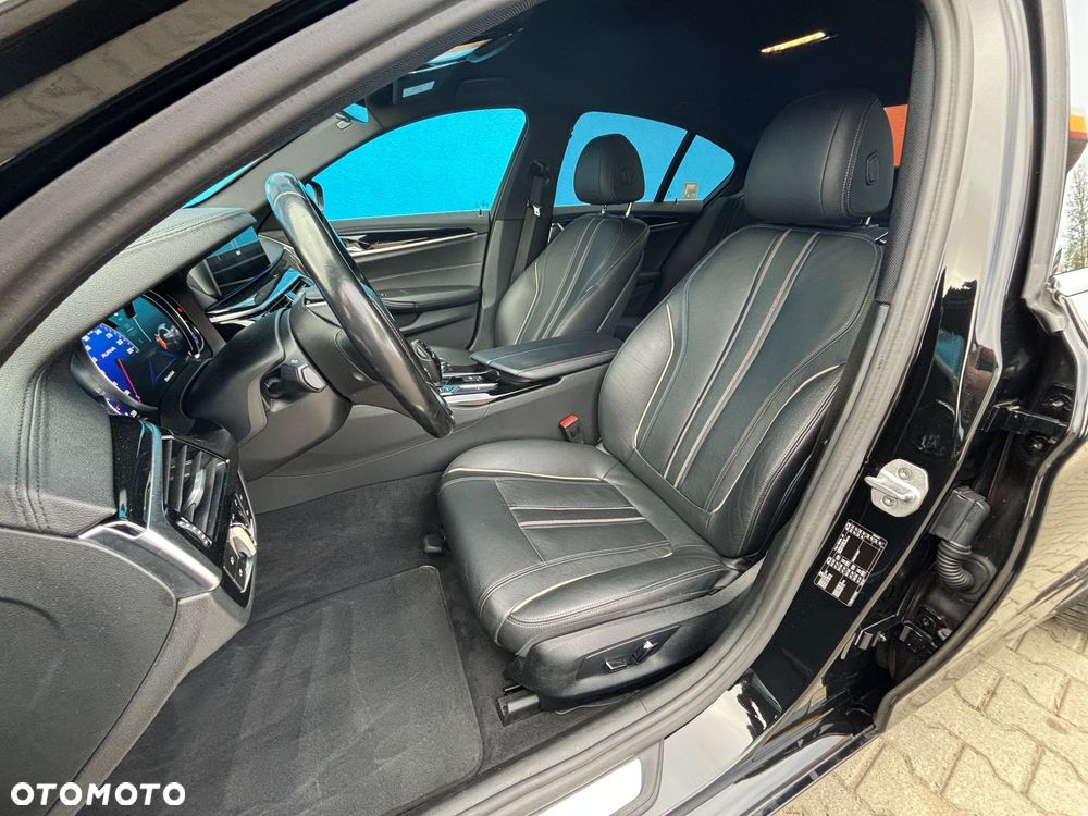 BMW Seria 5 520d xDrive Luxury Line sport - 26
