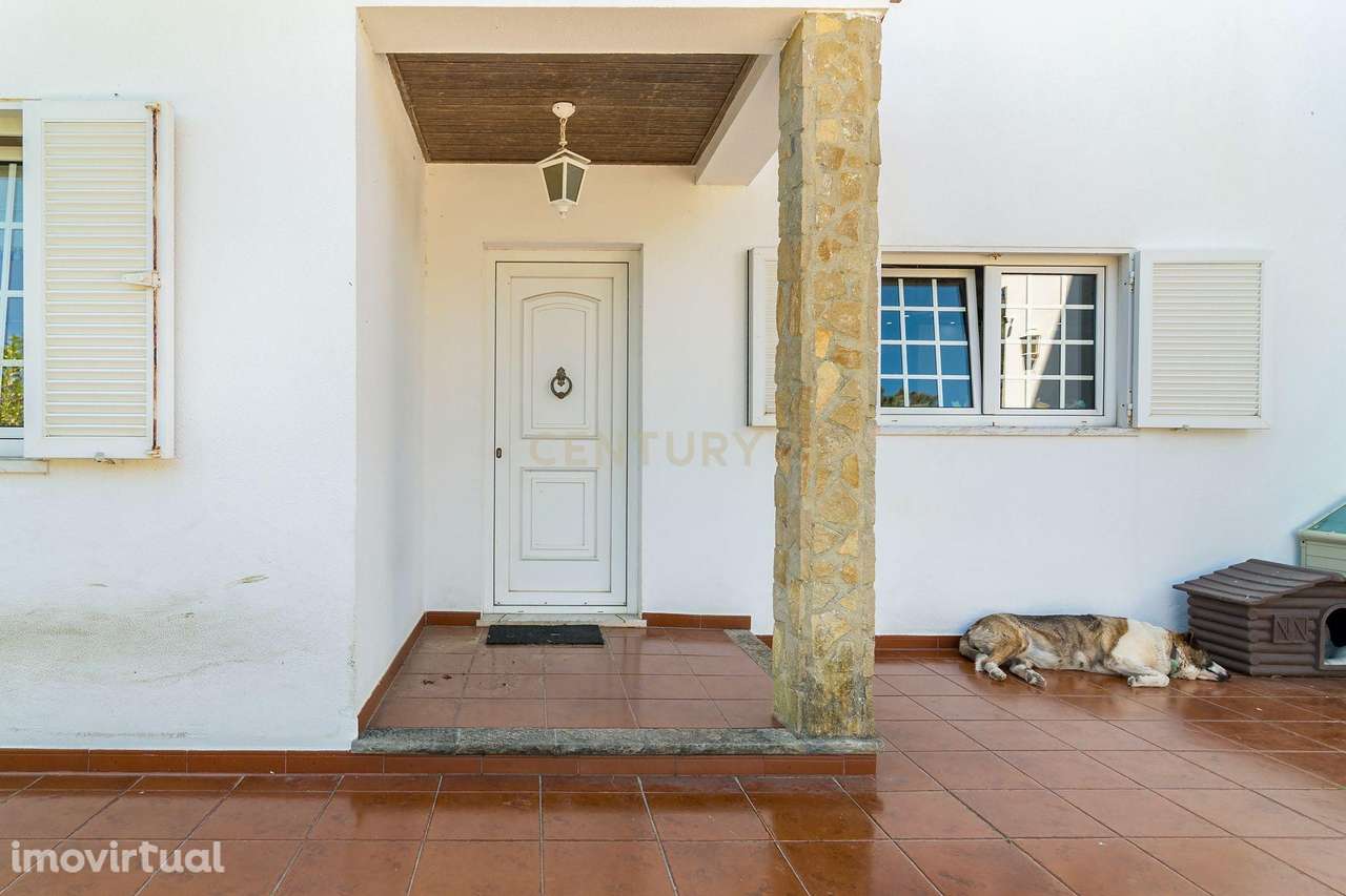 Quinta de 14000m2 com moradia T4 e piscina | Sintra - Grande imagem: 4/38