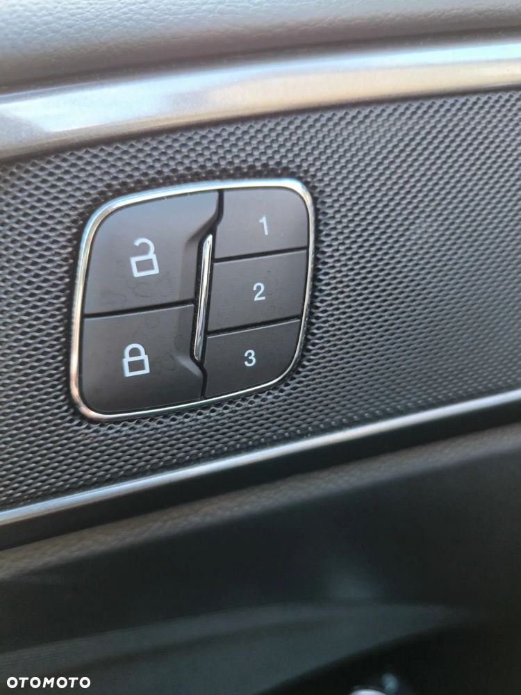 Ford Mondeo 2.0 EcoBlue Titanium - 12