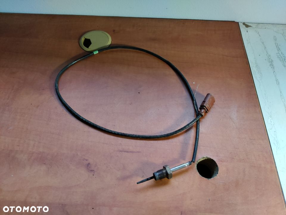 Czujnik temperatury spalin 1.6 TDI Skoda Octavia 3 VW Golf Passat Seat Altea Audi 04L906088AB - 1