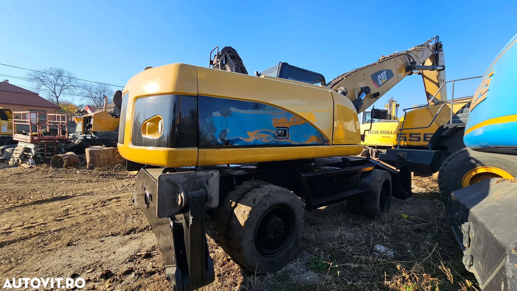 Caterpillar CAT M 322 D Excavator pe roti - 2