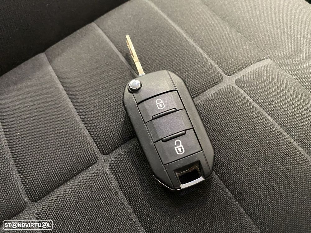 Citroën C3 1.2 PureTech Max - 23