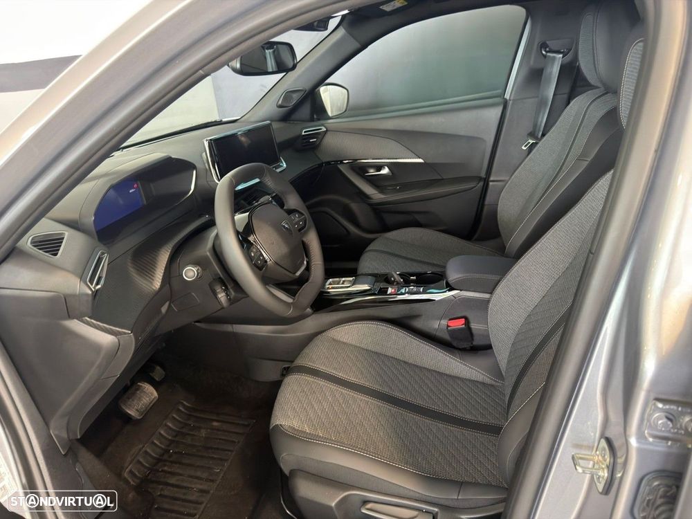 Peugeot e-2008 54 kWh Allure - 5